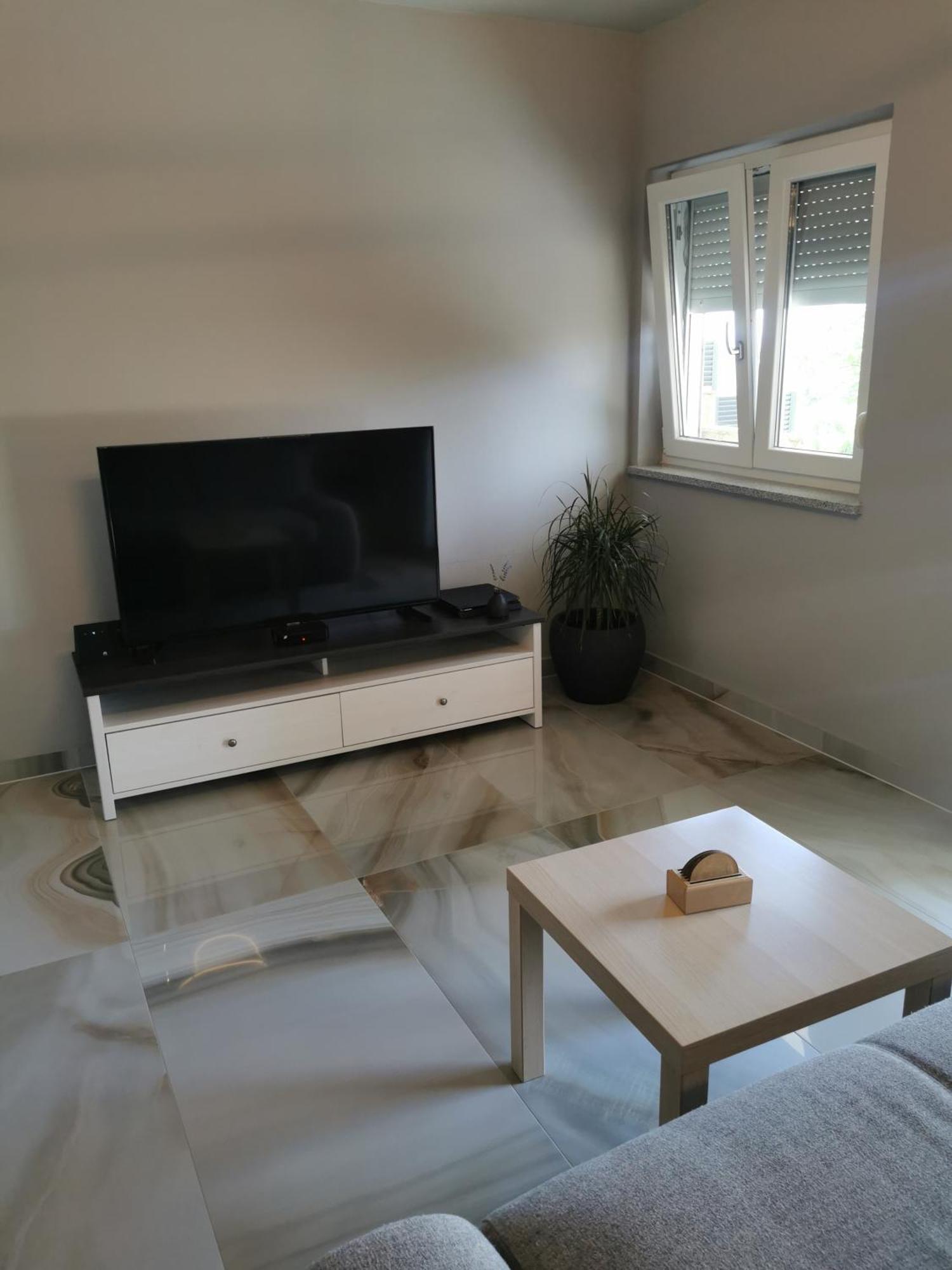 Apartment Luki Povile Kültér fotó